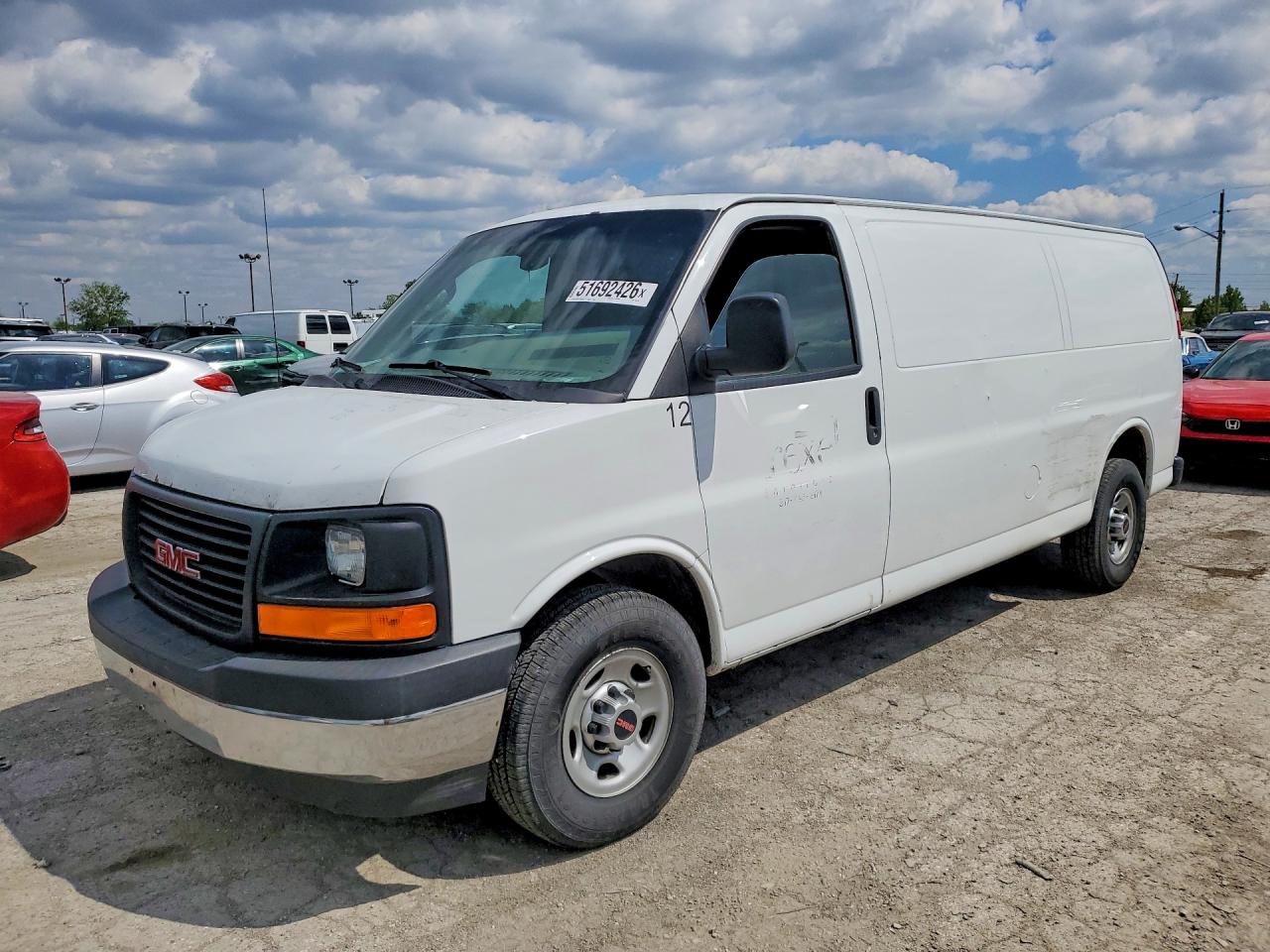 Salvage GMC Savana Image