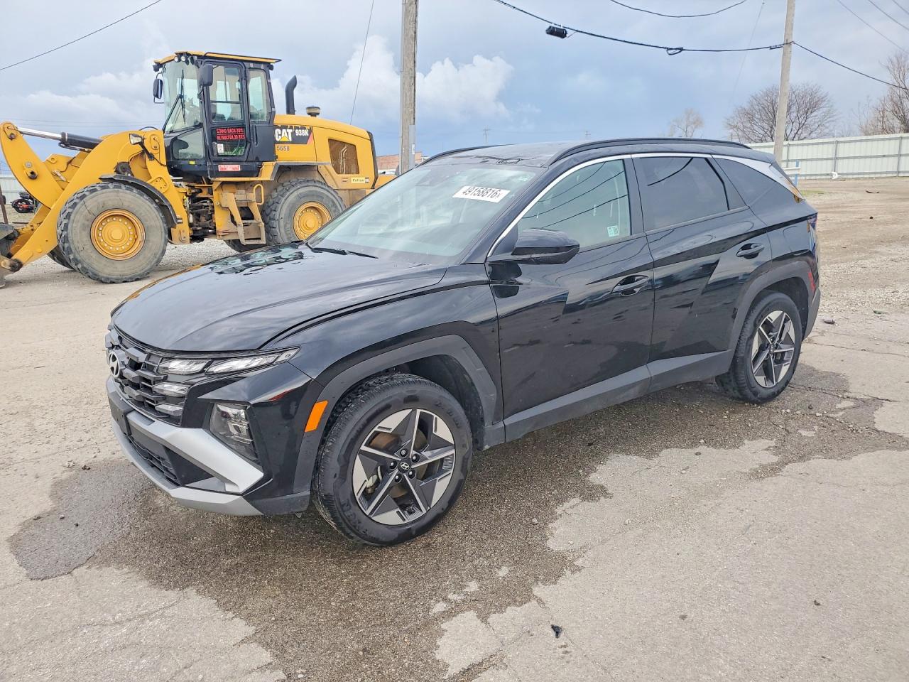 Salvage Hyundai TUCSON Image