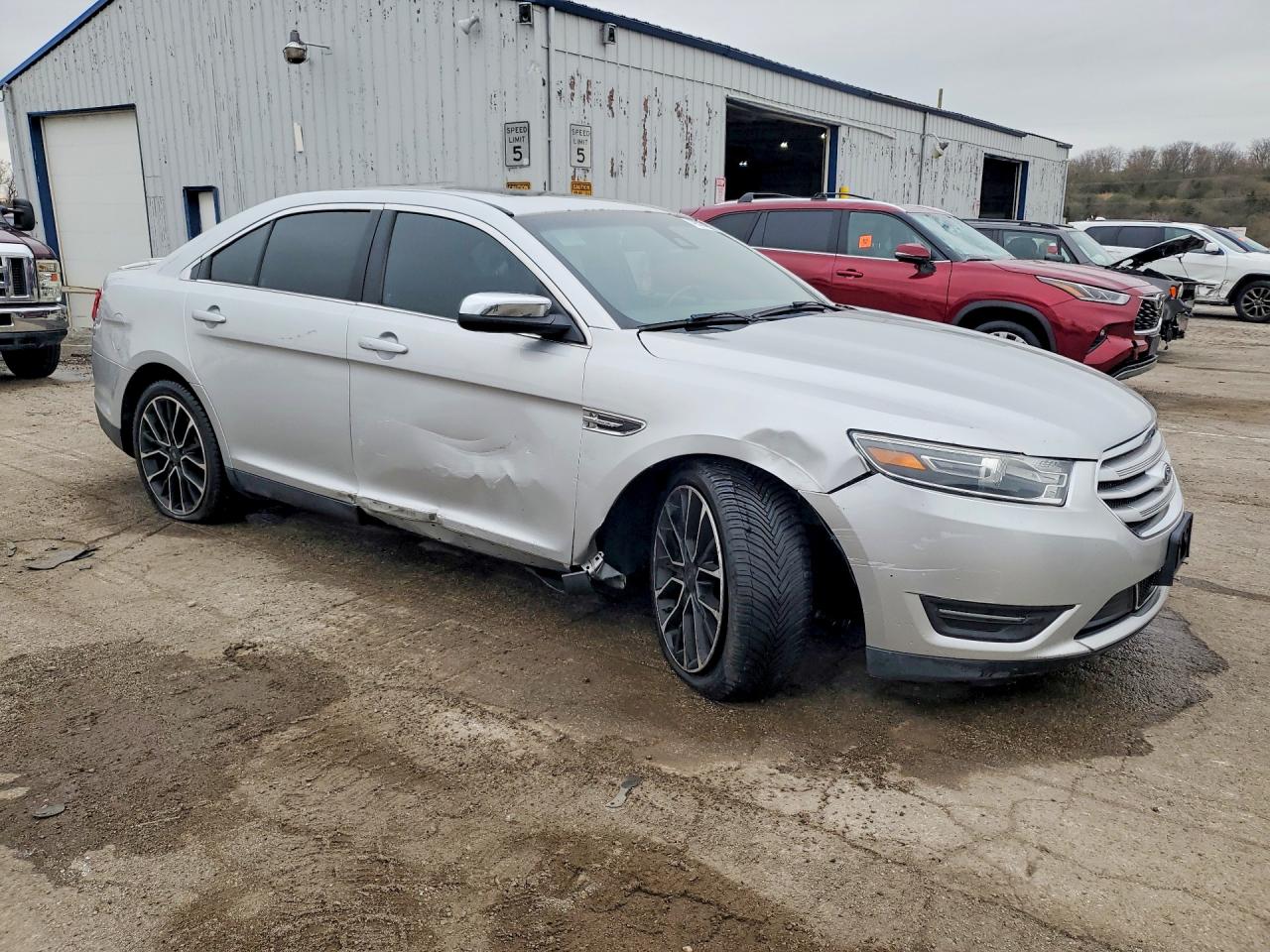 Ford Taurus Limited
