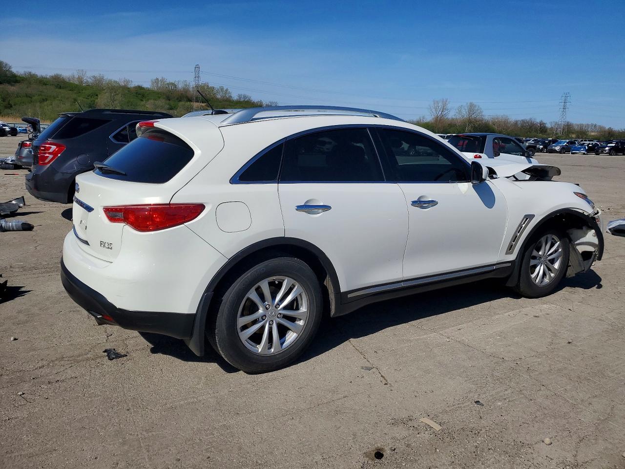 INFINITI Fx Base