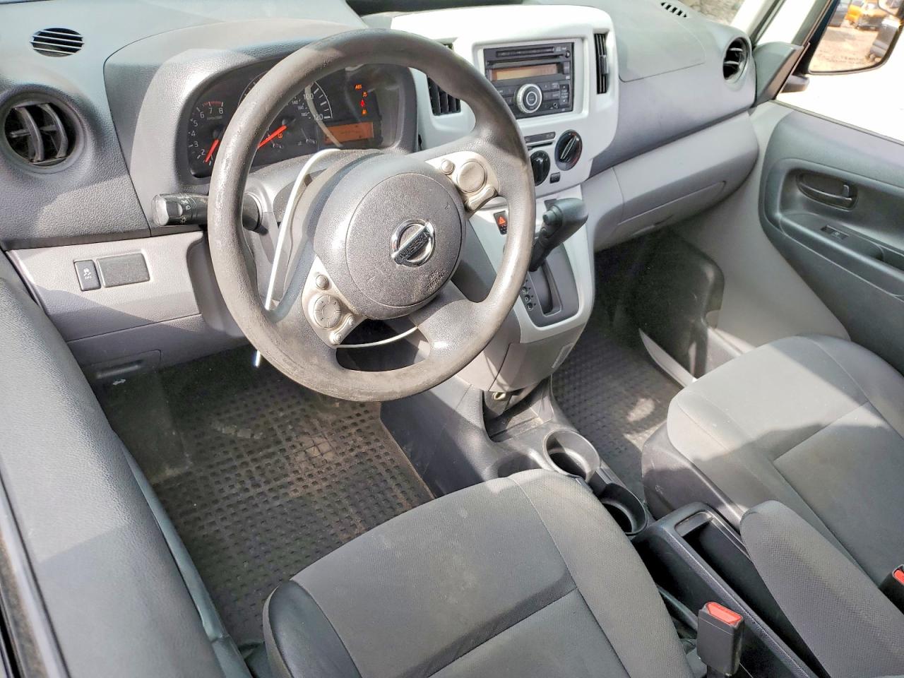 Nissan Nv S