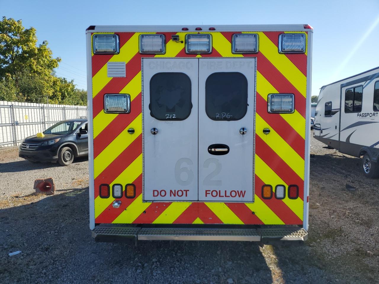 Ford Econoline E450 Super Duty Cutaway Van
