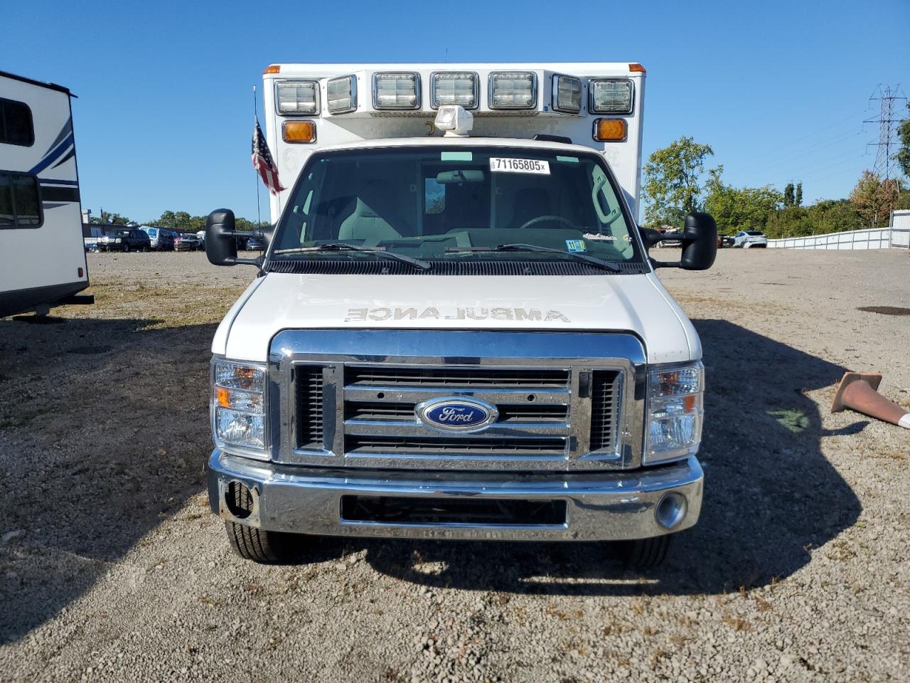 Ford Econoline E450 Super Duty Cutaway Van