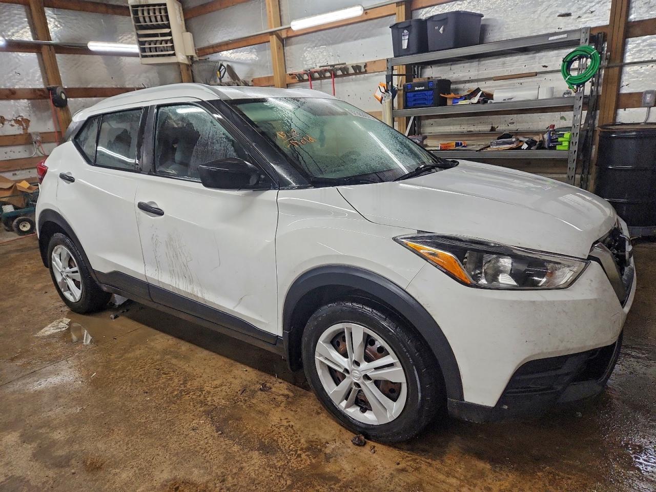 Nissan Kicks S
