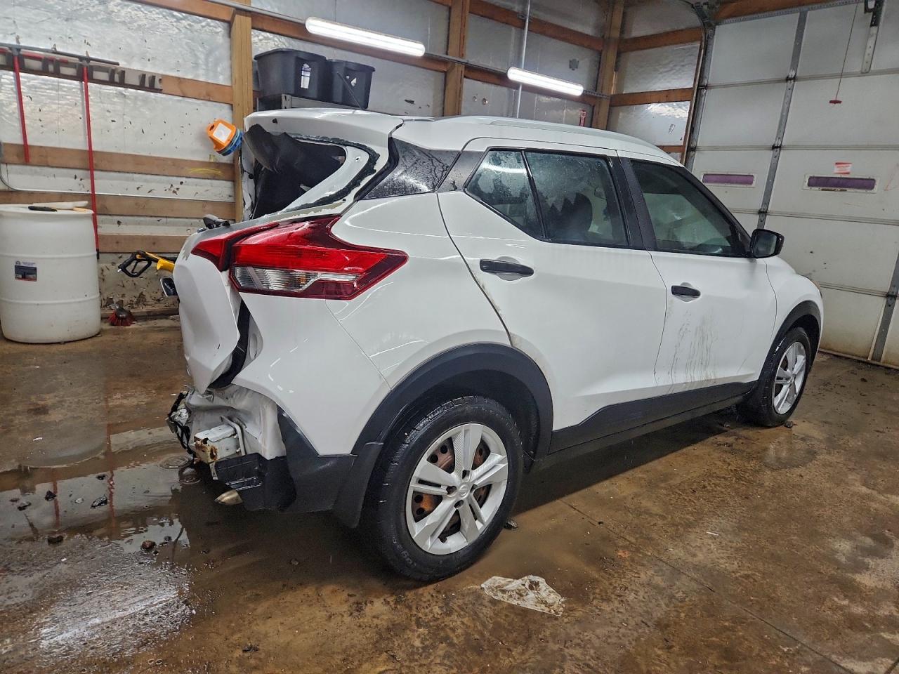 Nissan Kicks S