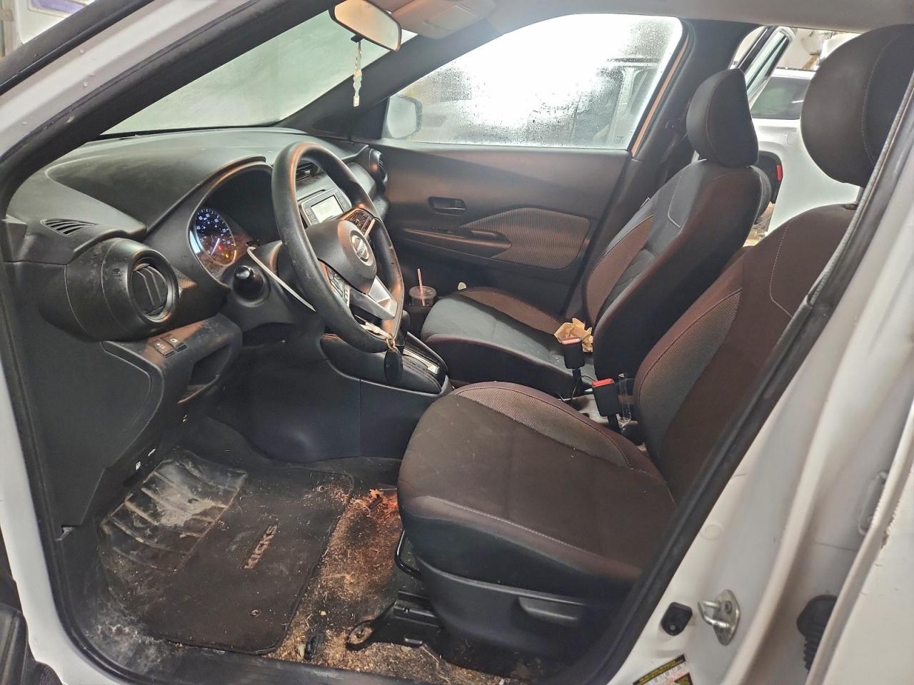 Nissan Kicks S