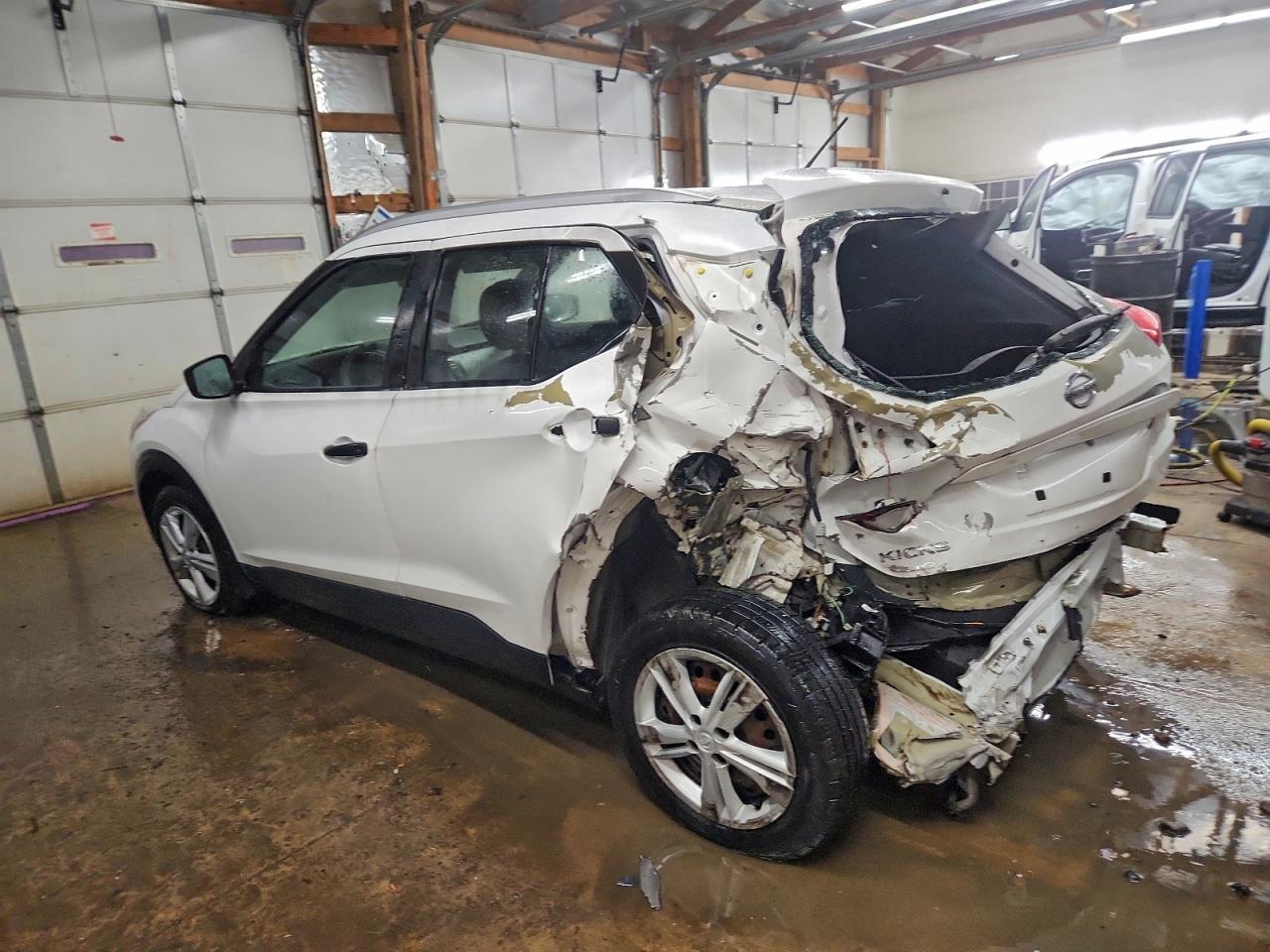 Nissan Kicks S