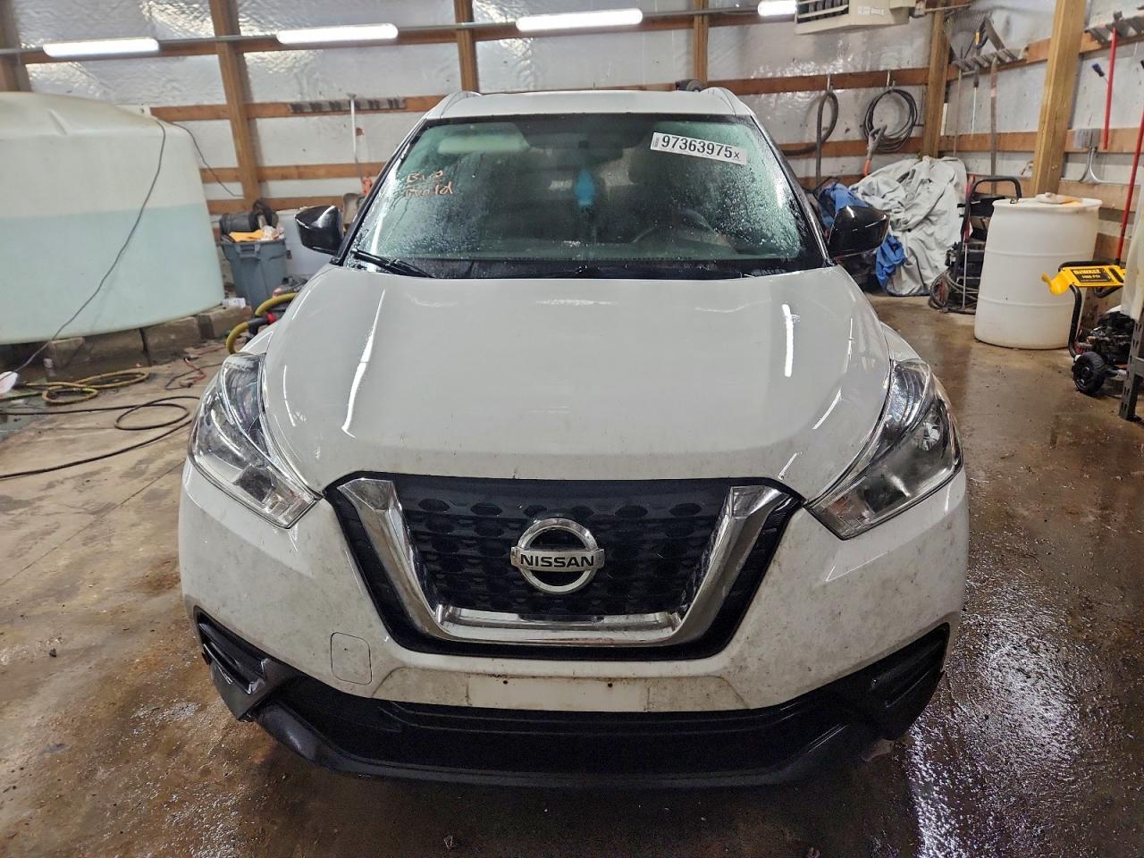 Nissan Kicks S
