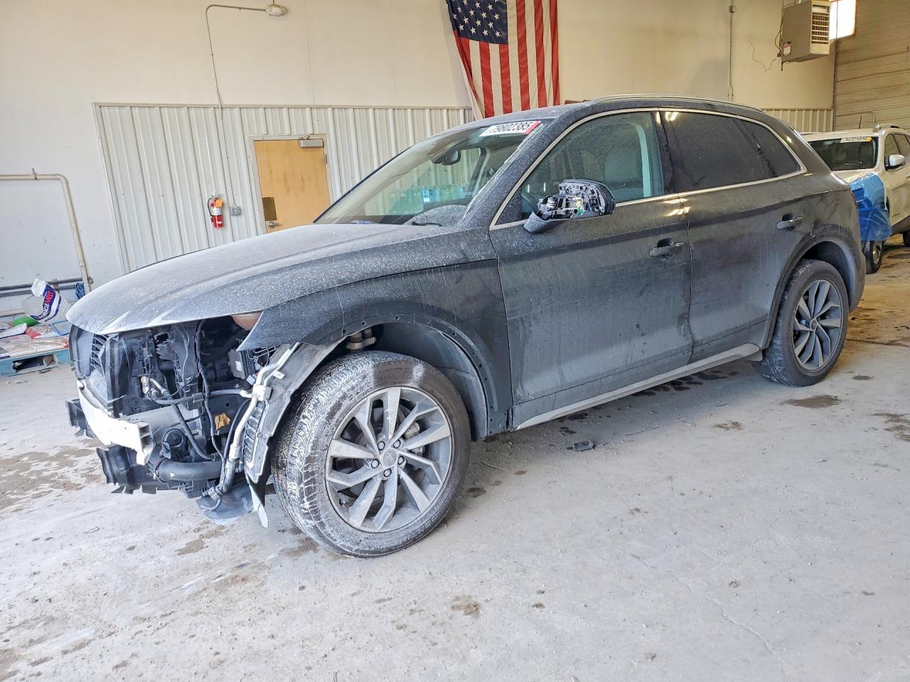 Salvage Audi Q5 Image