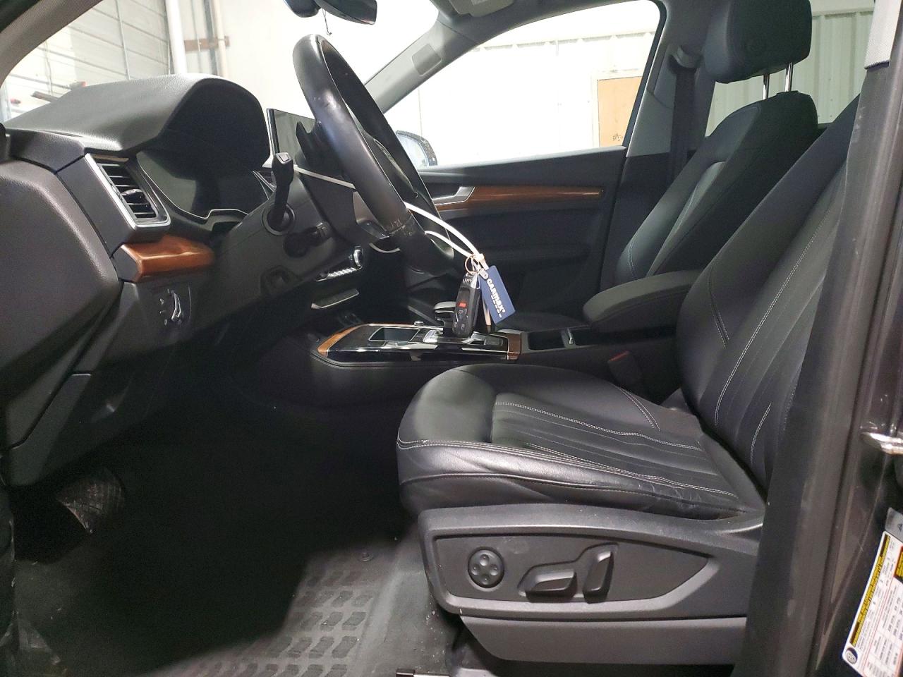 Audi Q5 Premium Plus 45