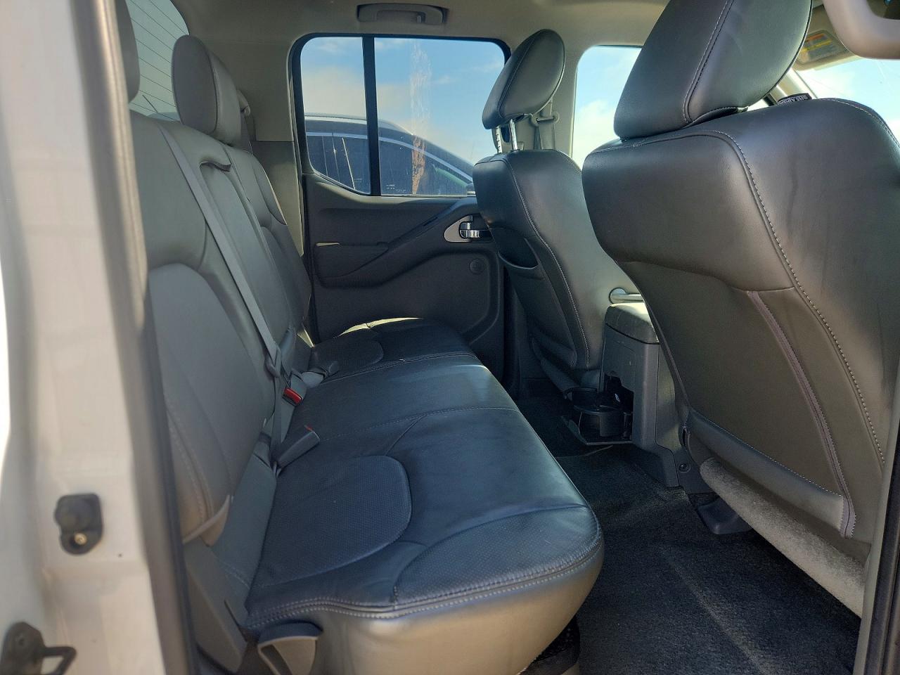 Nissan Frontier Se V6
