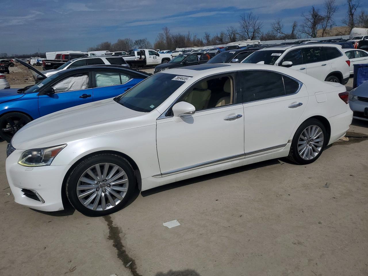Salvage Lexus LS Image