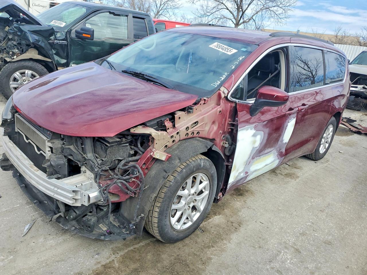 Salvage Chrysler Minivan Image