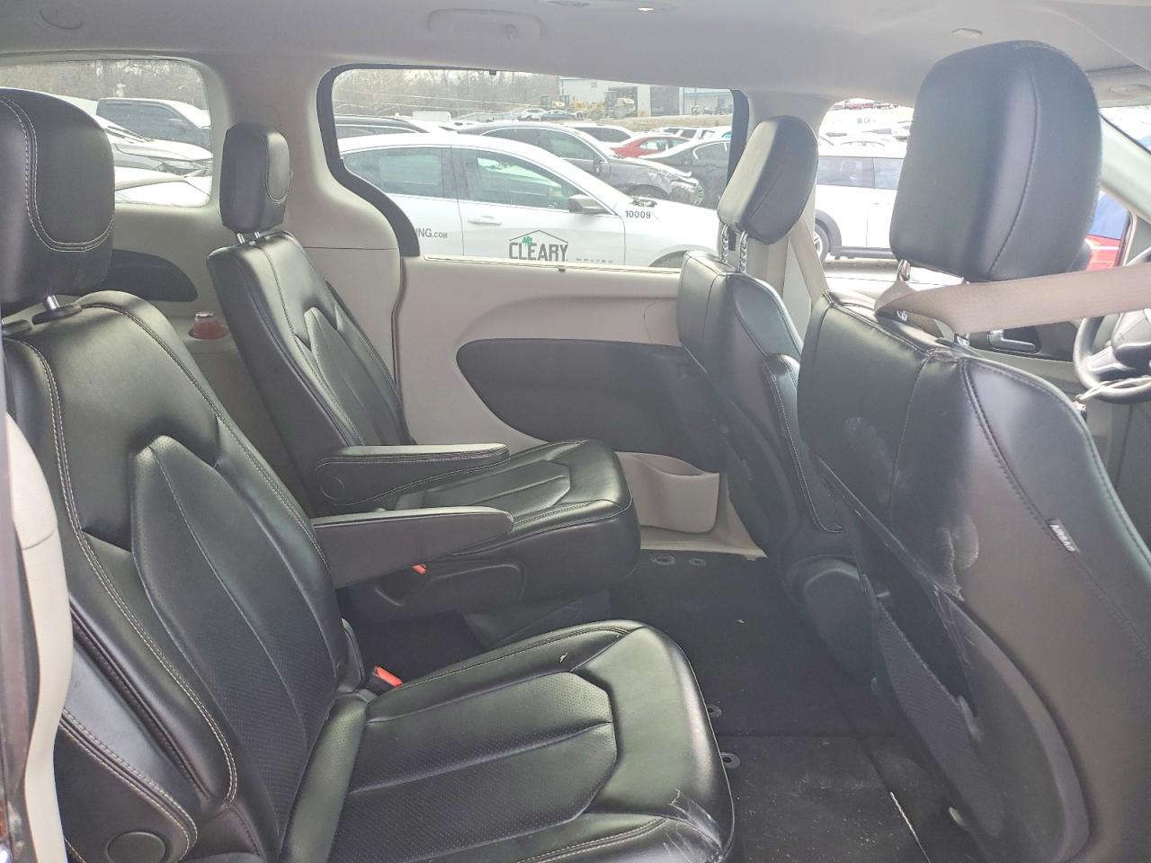 Chrysler Minivan Lxi