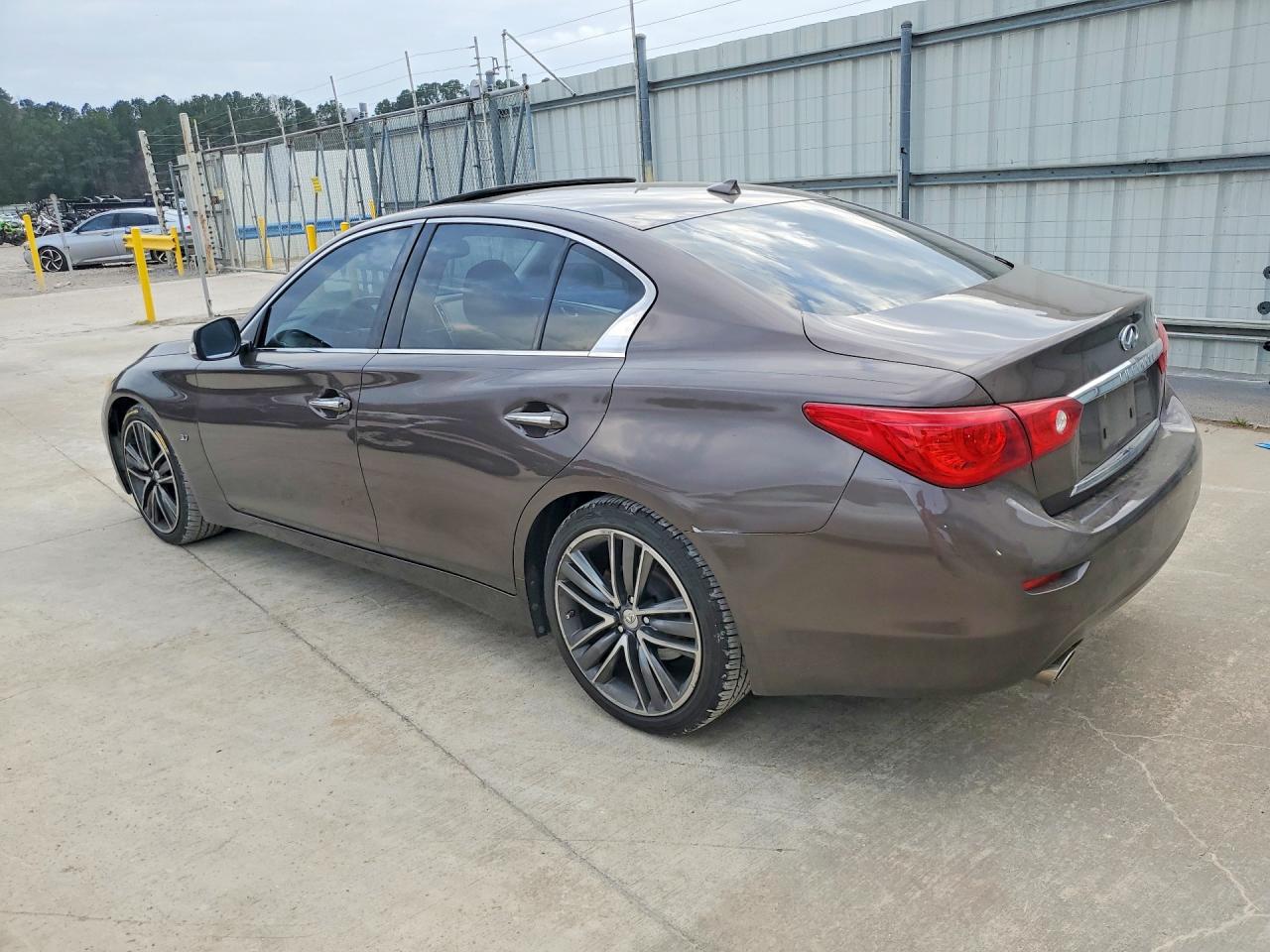 INFINITI Q50 Base