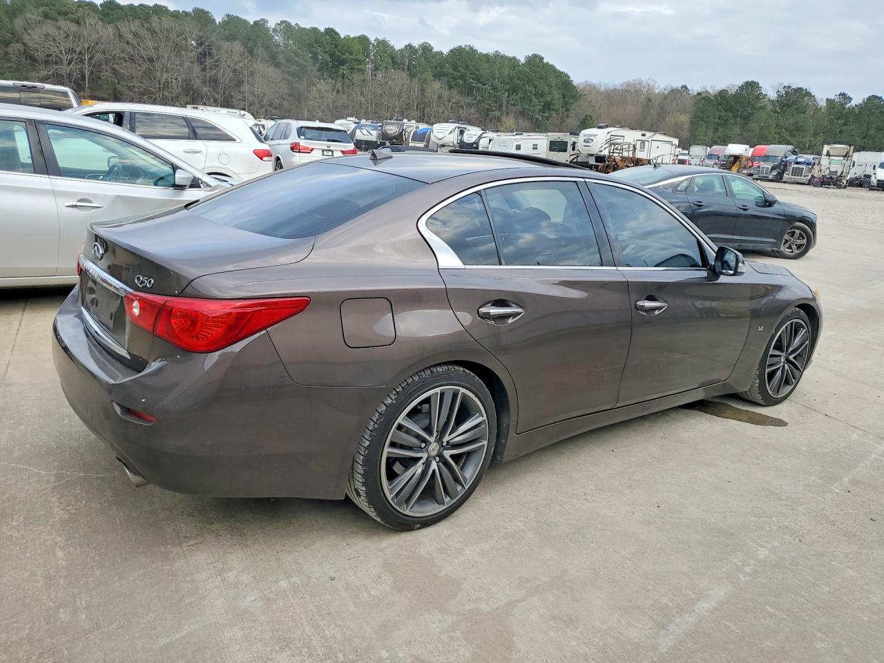 INFINITI Q50 Base