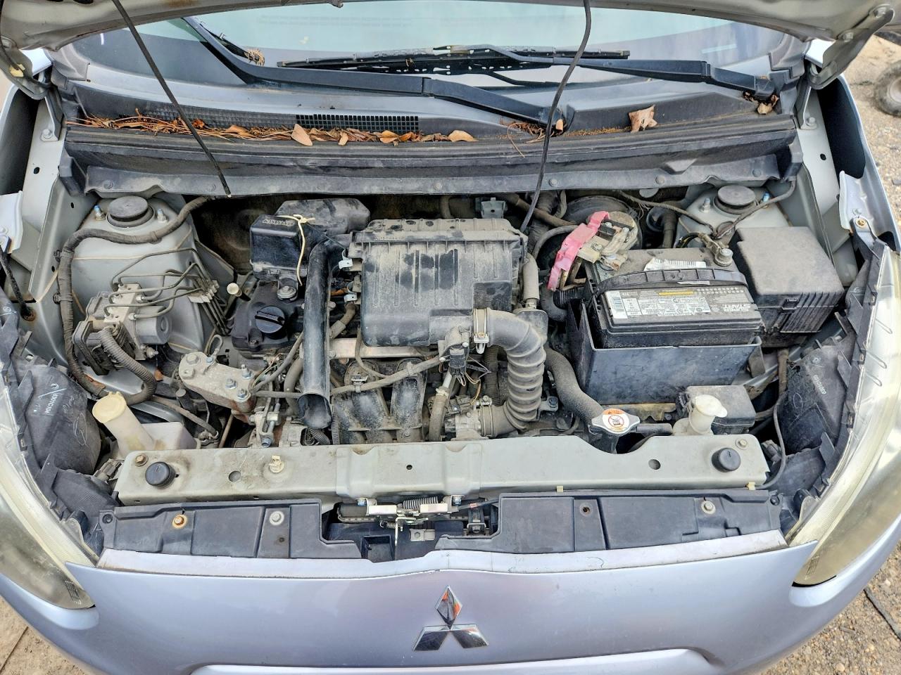 Mitsubishi Mirage Es