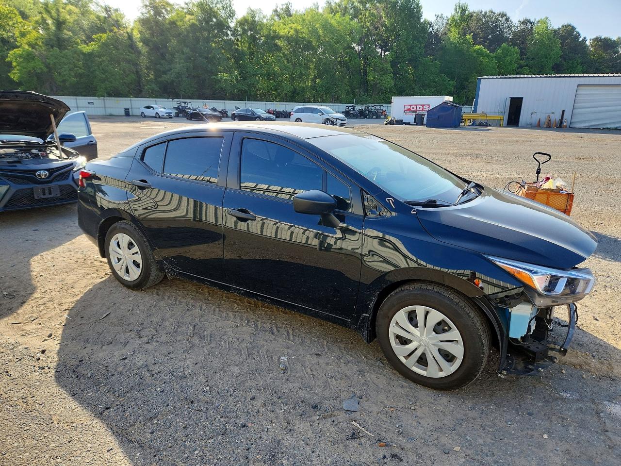 Nissan Versa S