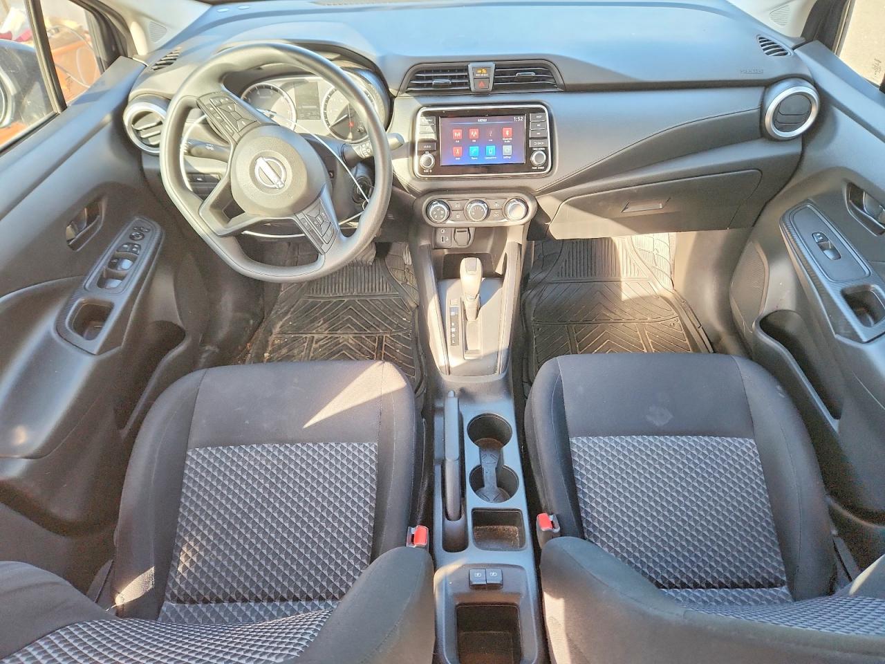Nissan Versa S