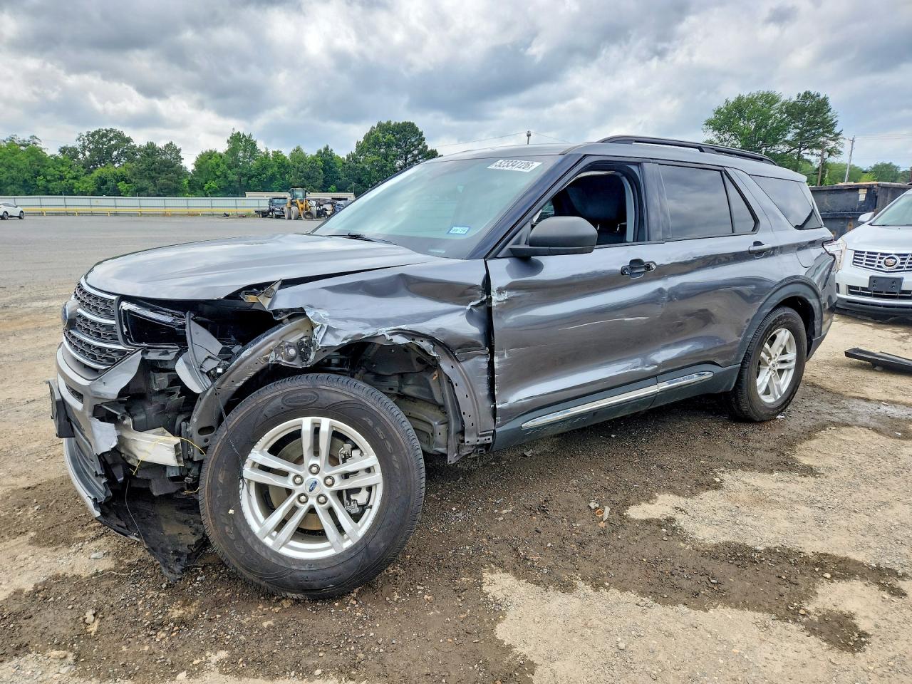 Salvage Ford Explorer Image