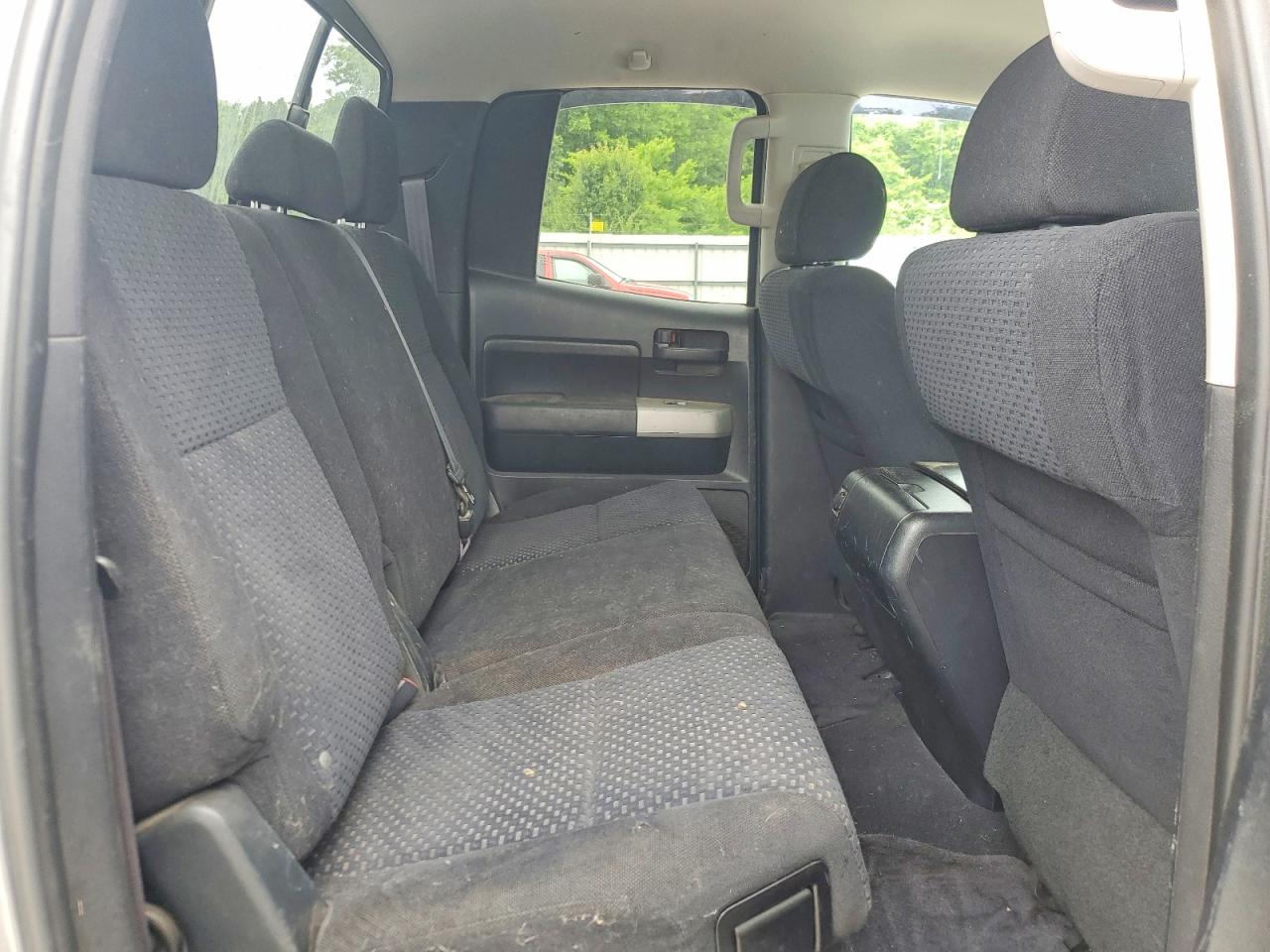 Toyota Tundra Double Cab Sr5