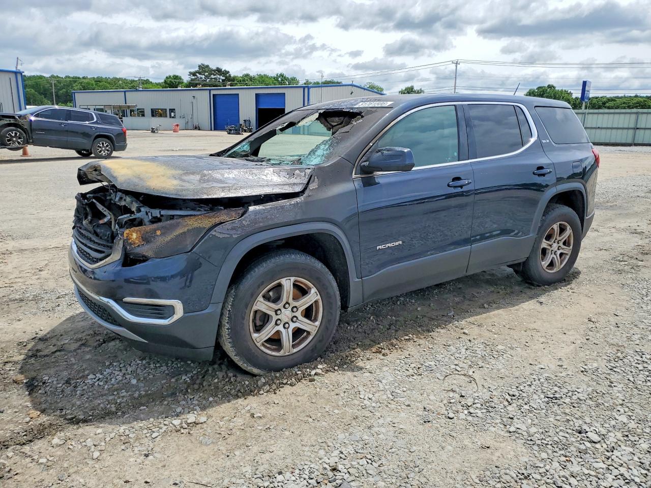 Salvage GMC Acadia Image