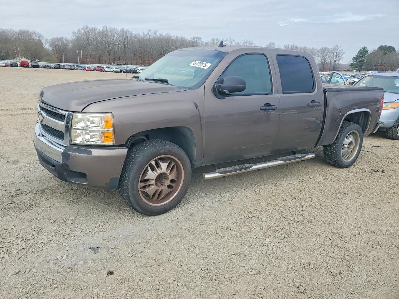 Salvage Chevrolet Silverado Image