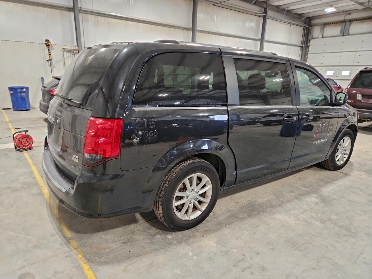 Dodge Caravan Sxt