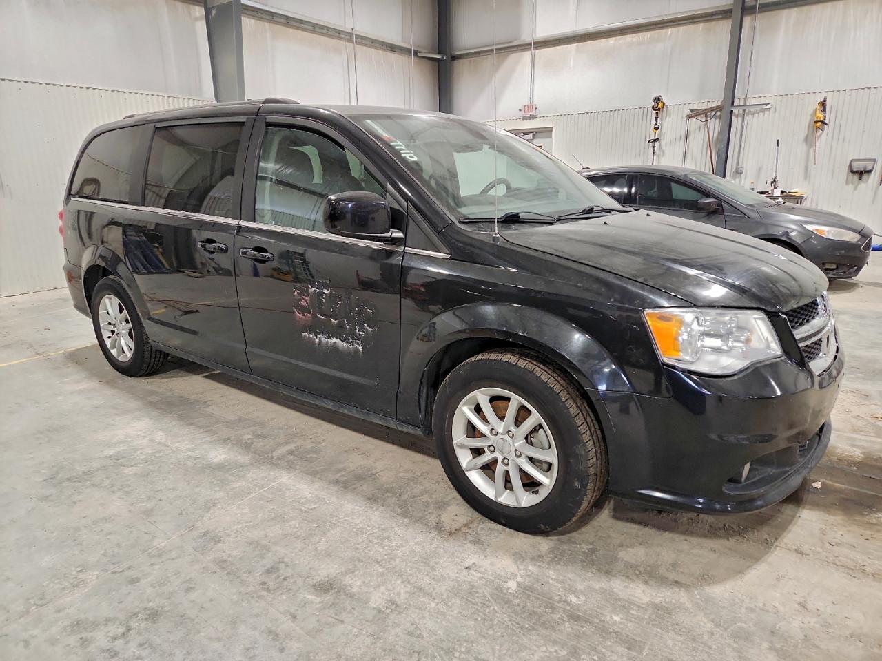 Dodge Caravan Sxt