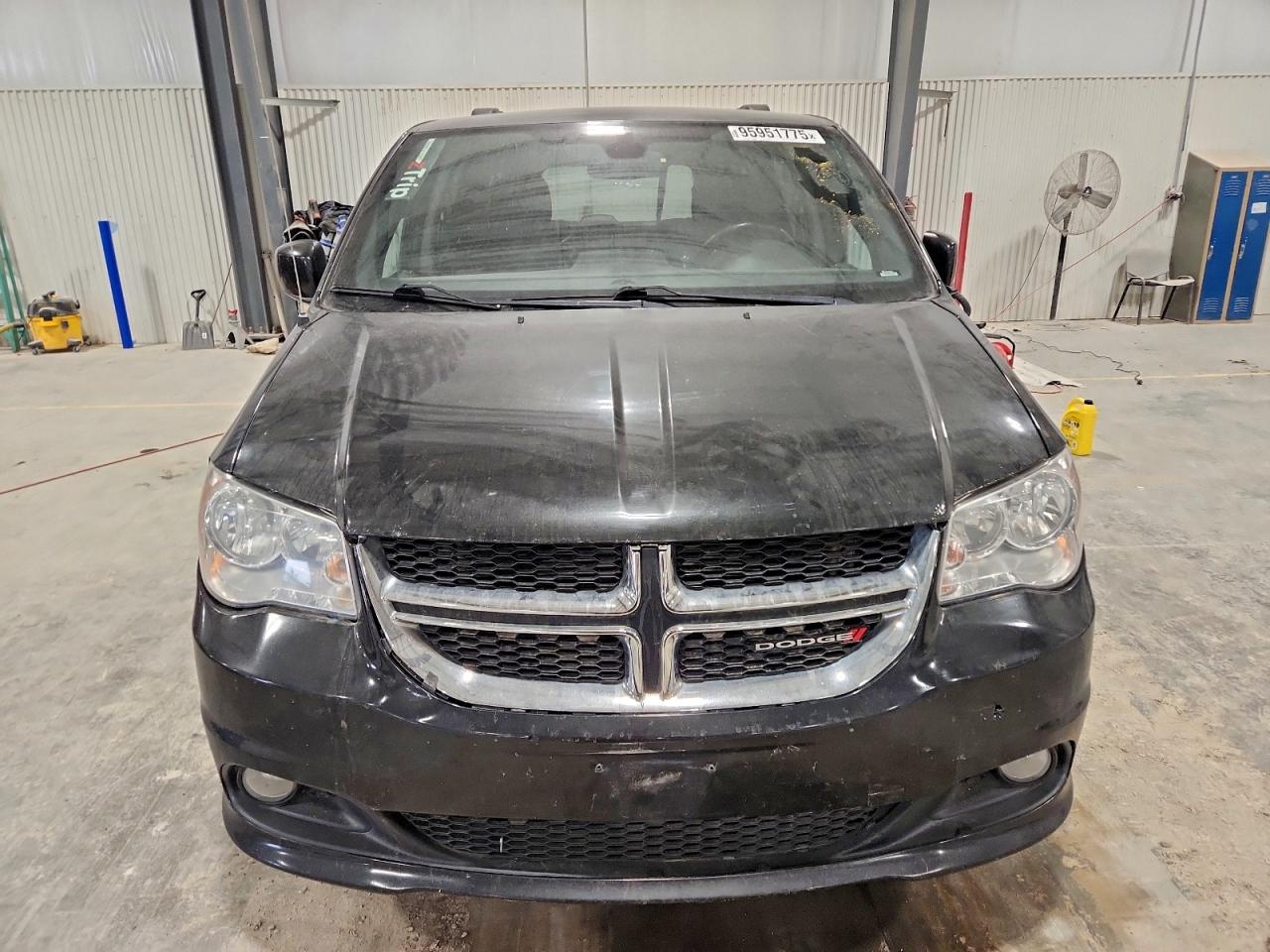 Dodge Caravan Sxt