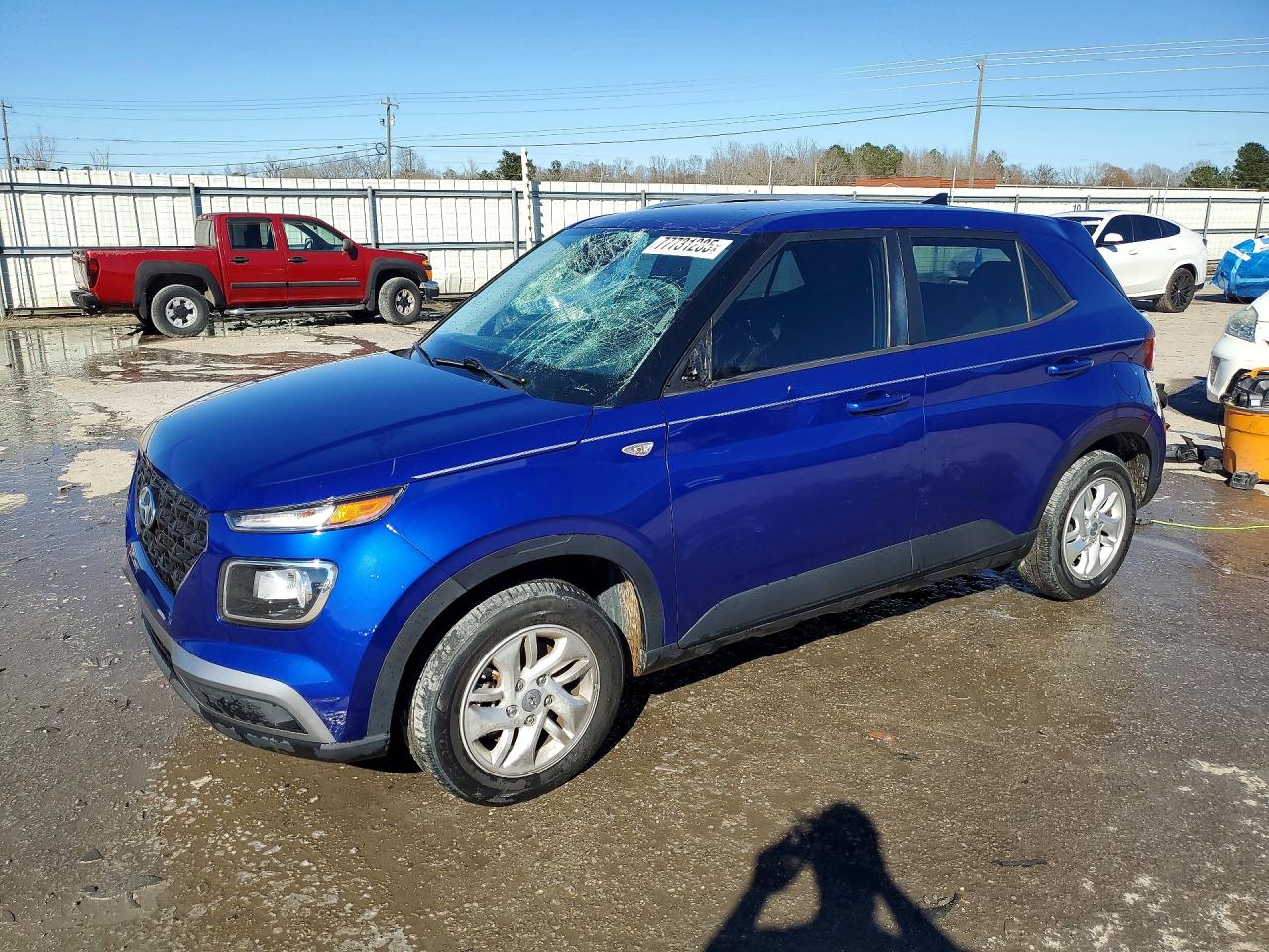 Salvage Hyundai VENUE Image