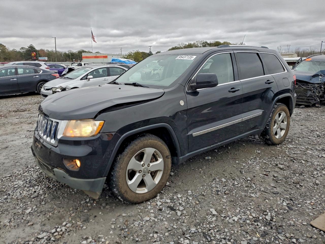 Salvage Jeep Grand Cherokee Image