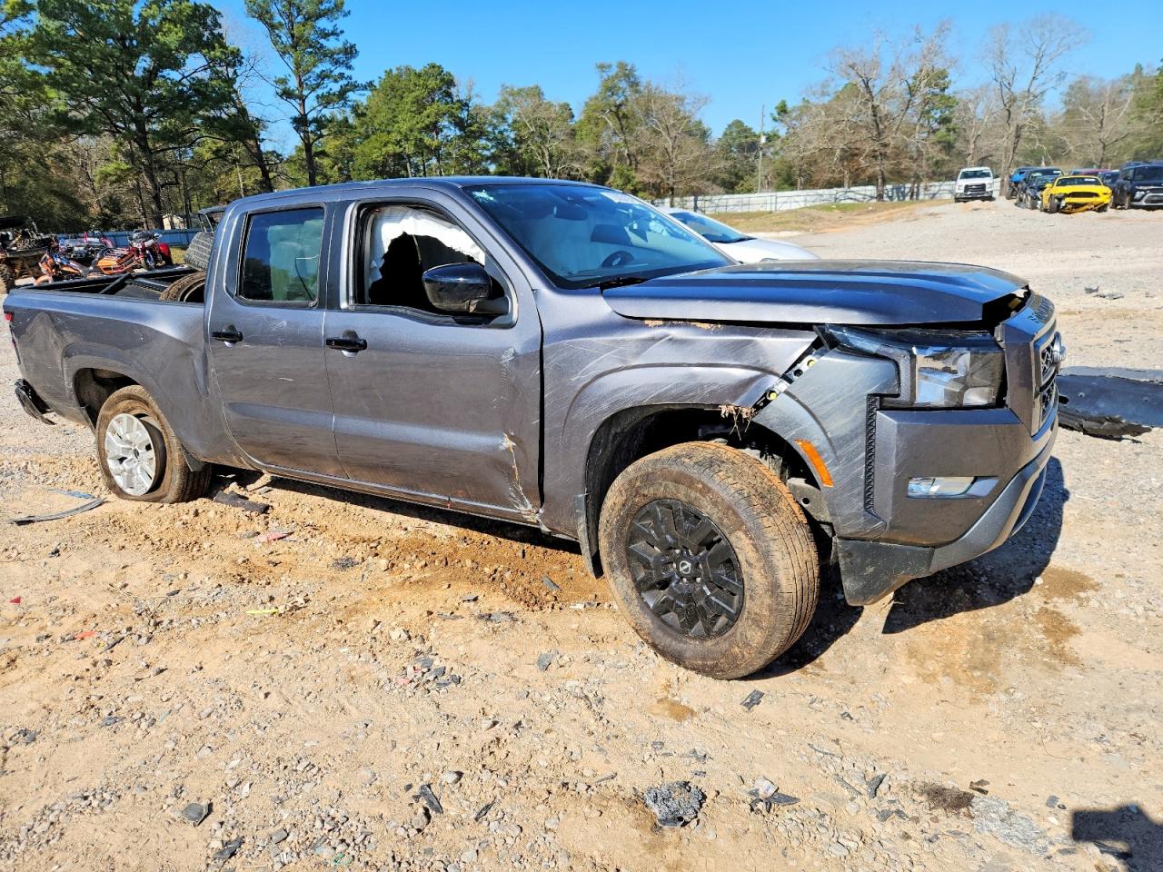 Nissan Frontier Sv