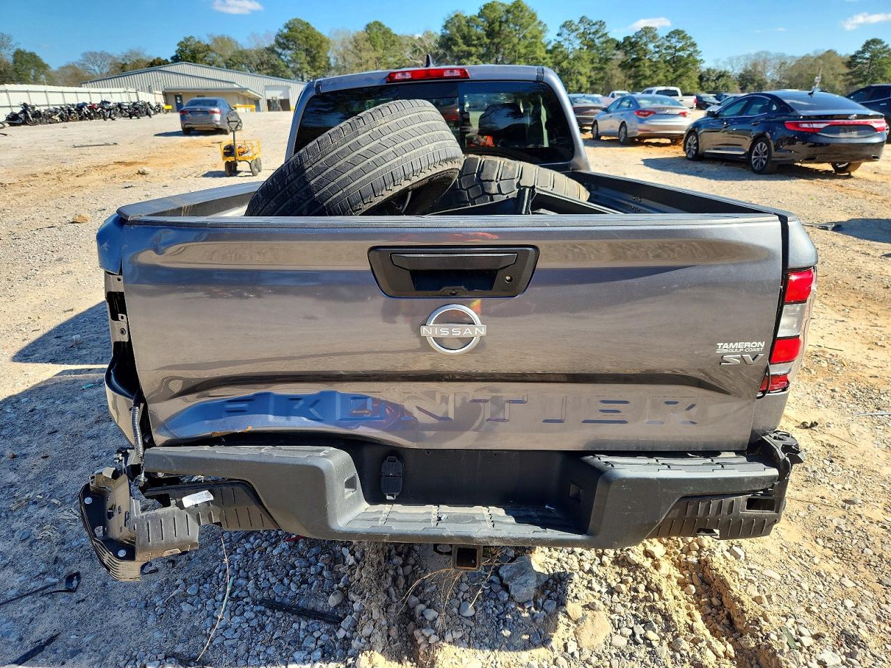 Nissan Frontier Sv