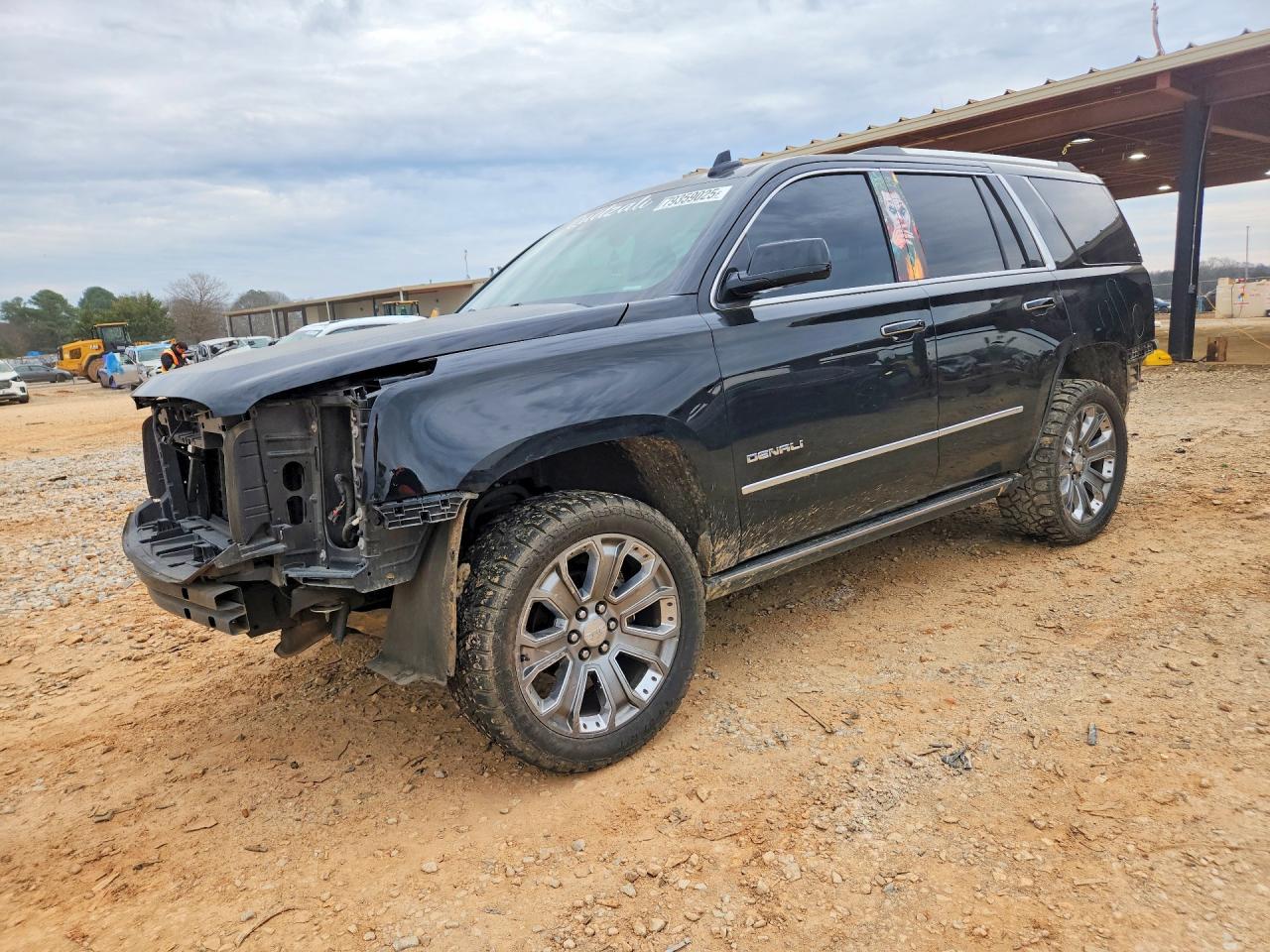 Salvage GMC Yukon Image