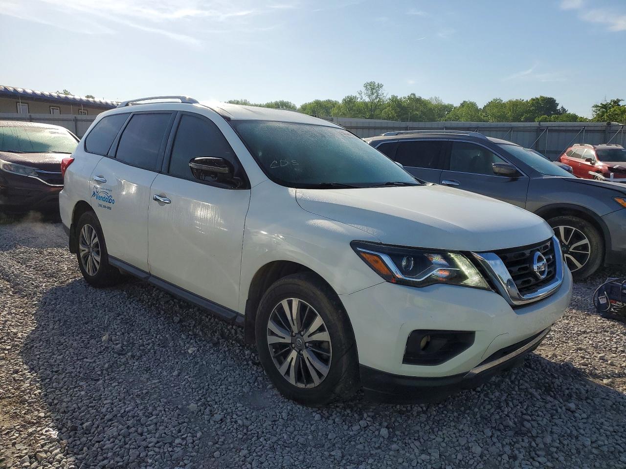 Nissan Pathfinder Sv
