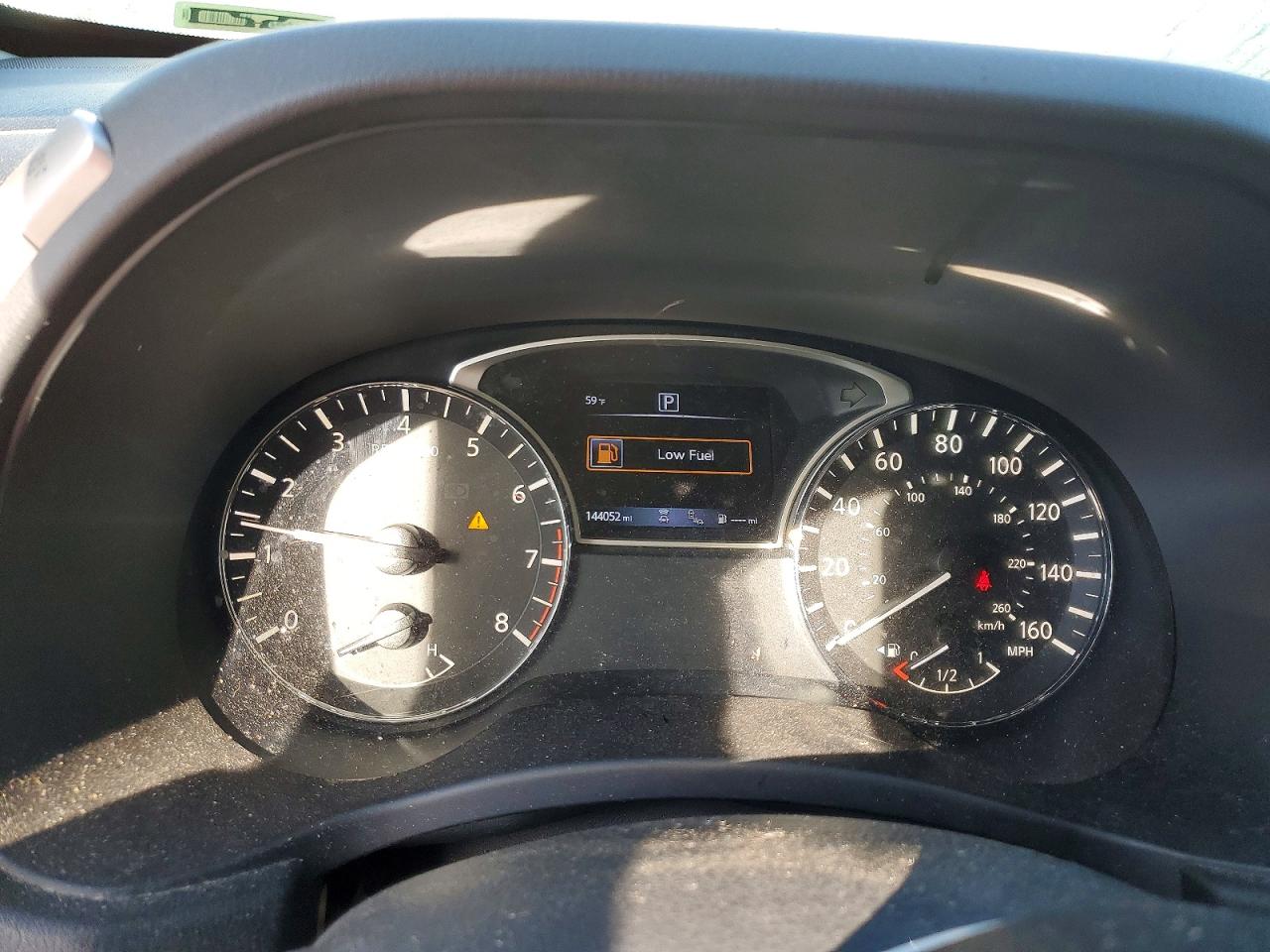 Nissan Pathfinder Sv
