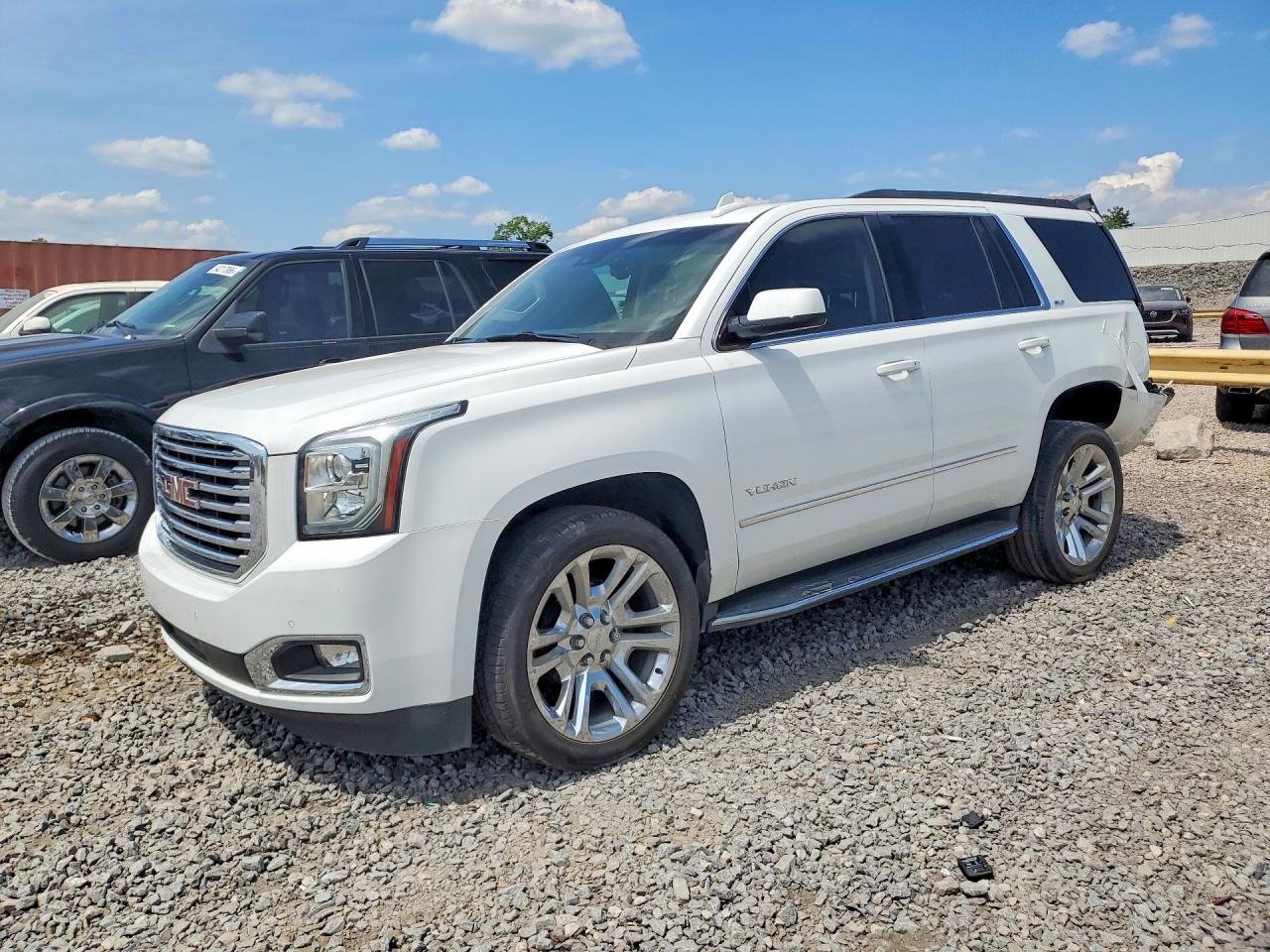 Salvage GMC Yukon Image