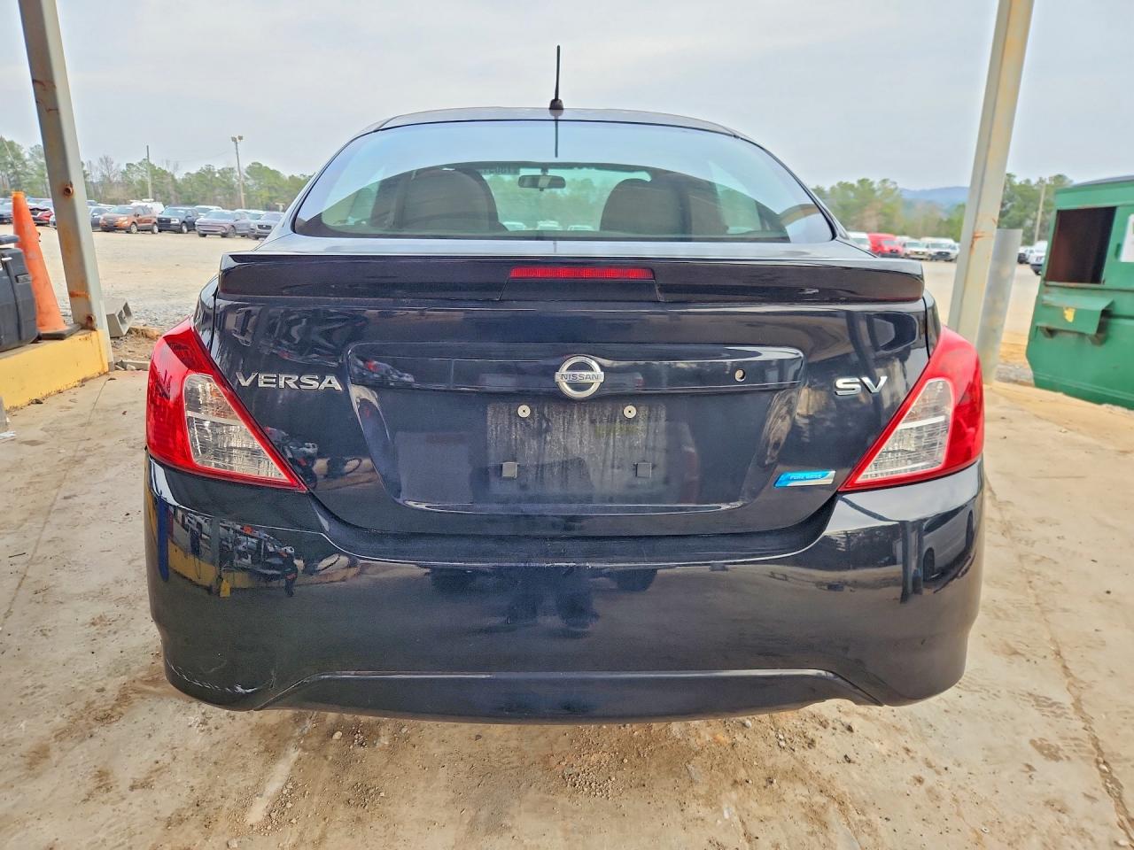 Nissan Versa