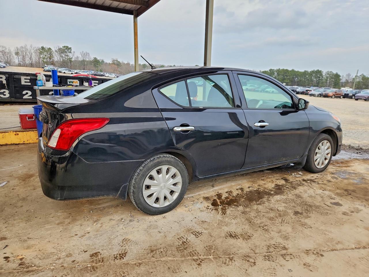 Nissan Versa