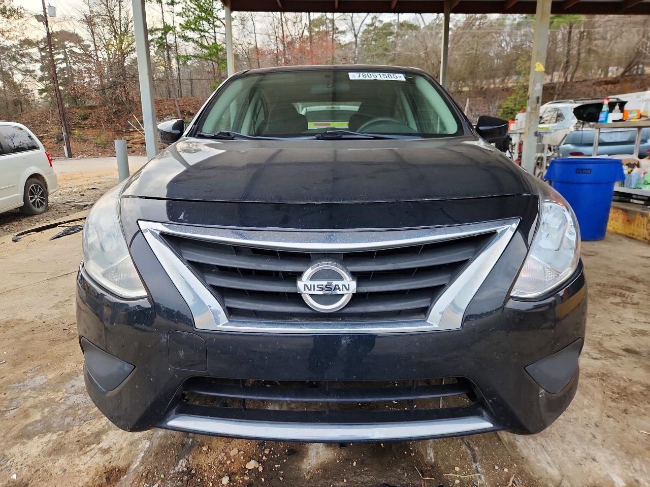Nissan Versa