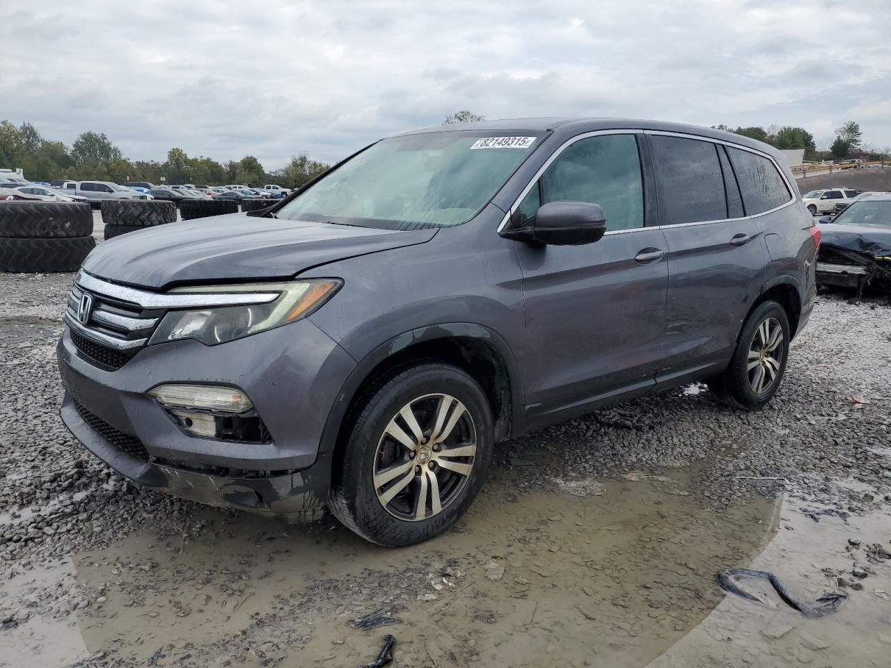 Salvage Honda Pilot Image