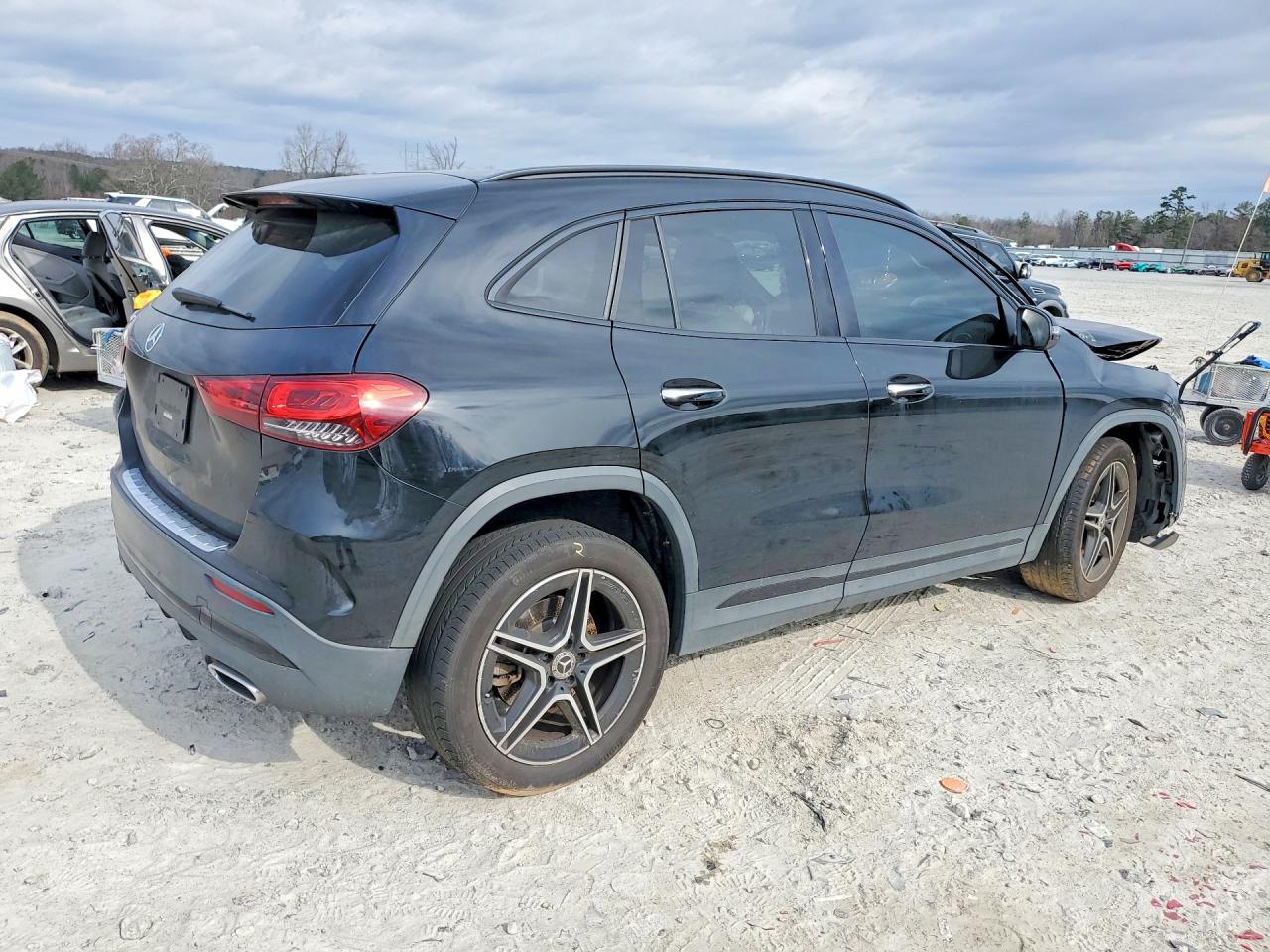 Mercedes-Benz GLA 250