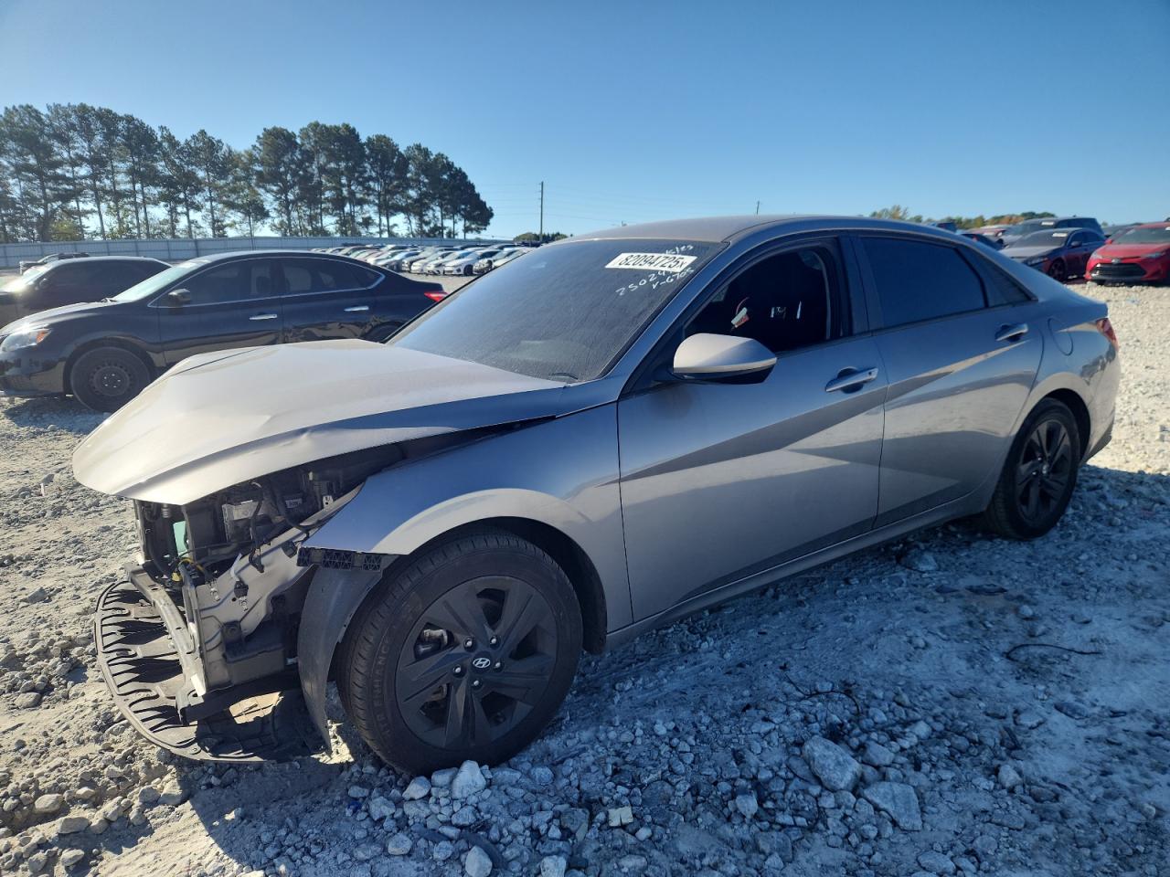 Salvage Hyundai ELANTRA Image
