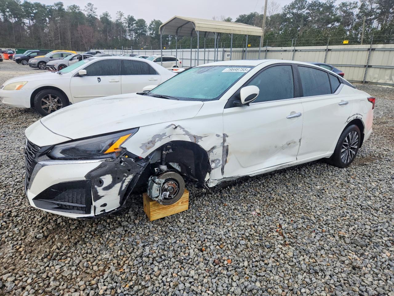 Salvage Nissan Altima Image