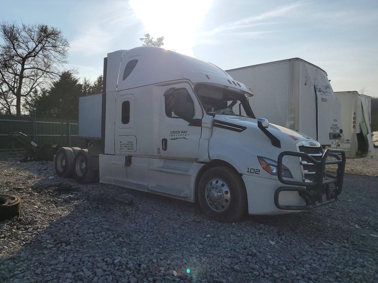 Salvage Freightliner Cascadia 126 Image