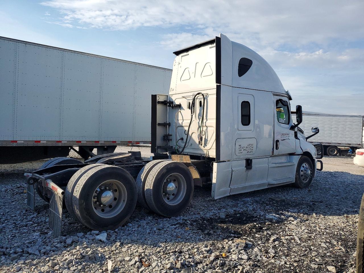 Freightliner Cascadia 126