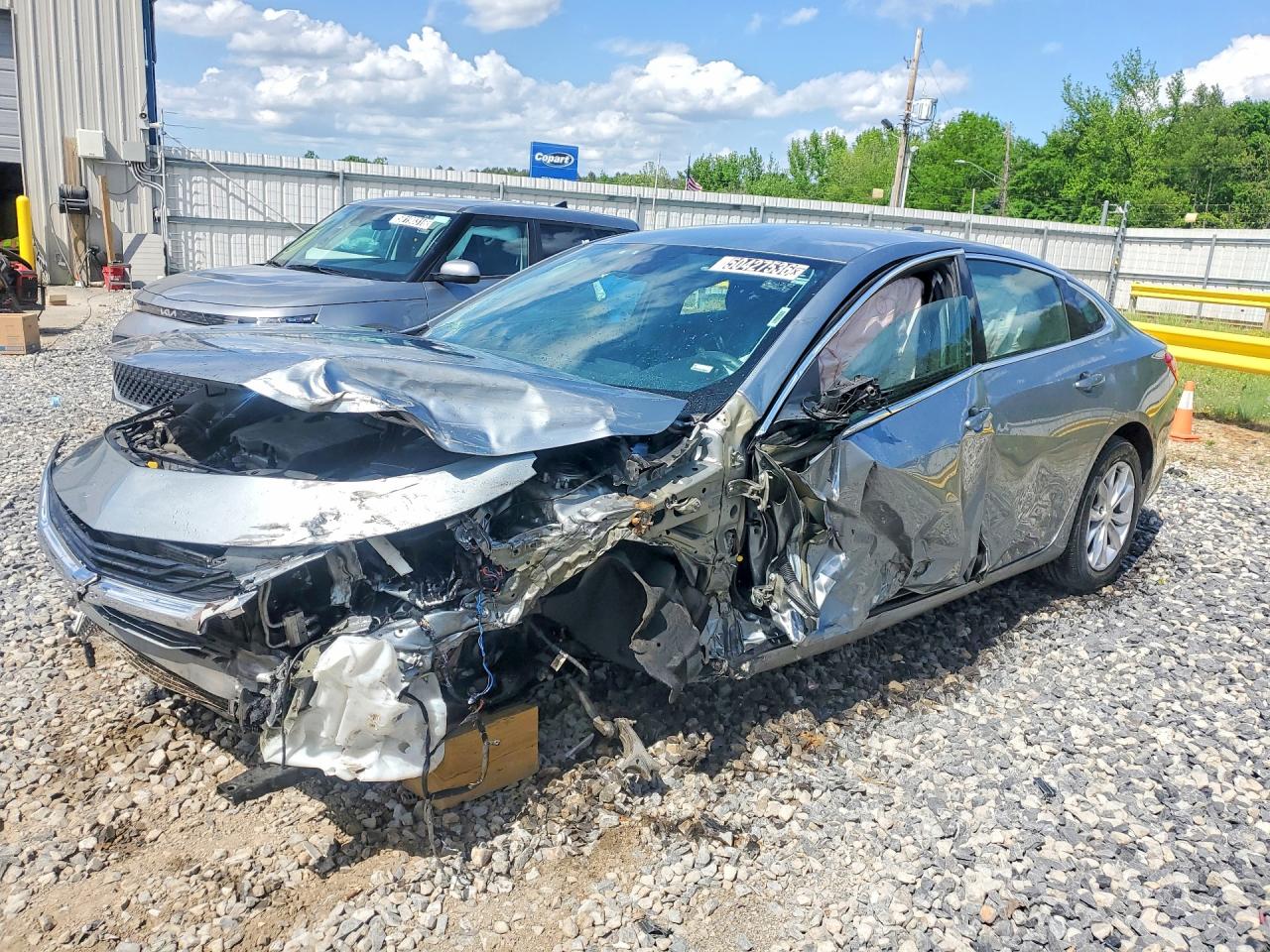 Salvage Chevrolet Malibu Image
