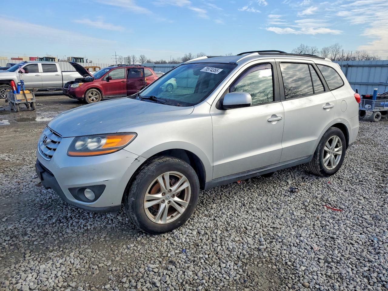 Salvage Hyundai SANTA FE Image