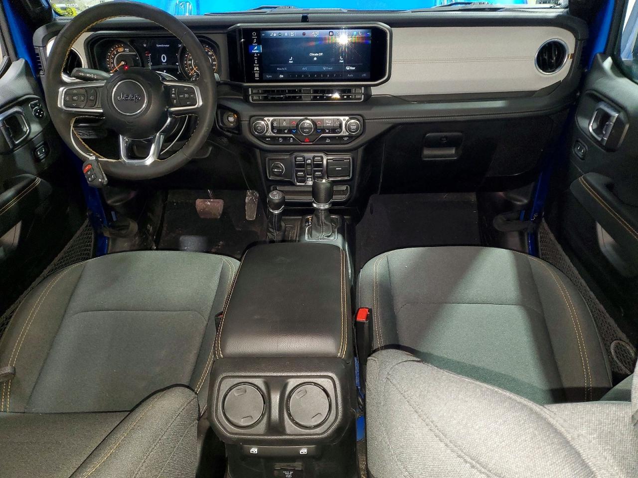 Jeep Wrangler Sahara